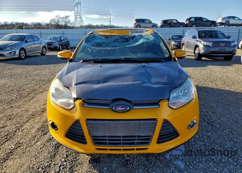 2013 Ford Focus St z USA, uszkodzony, nr VIN 1FADP3L90DL363403